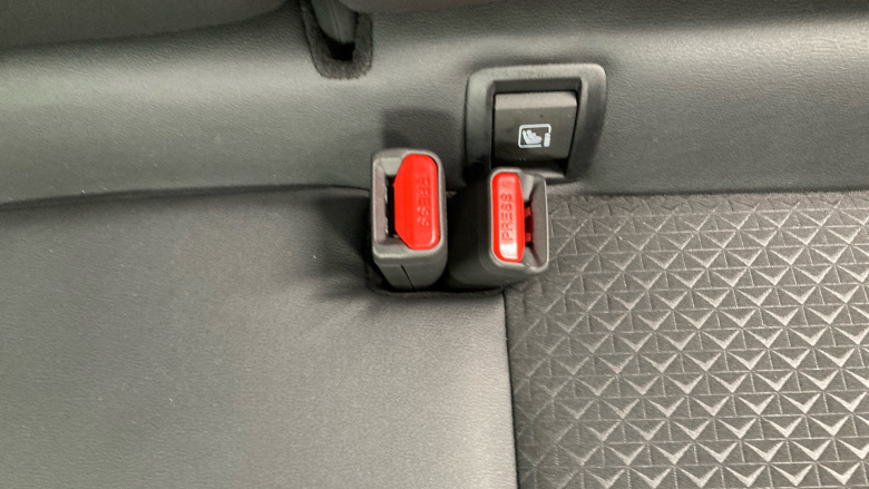 Nissan Juke 1.0 DiG-T N-Connecta 5dr DCT Petrol Hatchback